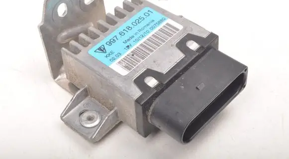 Porsche Boxster 987 Fuel injection pump control unit/module 99761802501