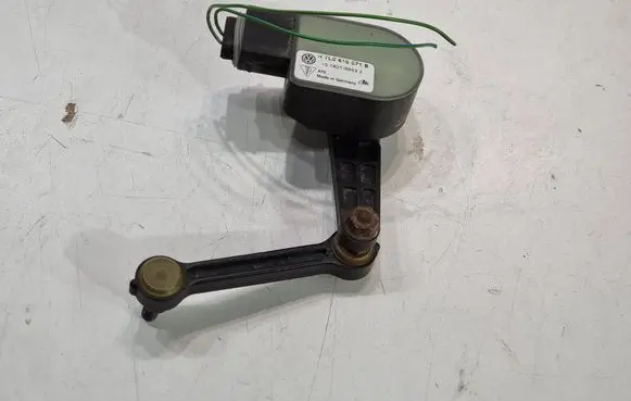 Audi Q7 4L Headlight/headlamp level sensor 7L0616571B 4E0907503C