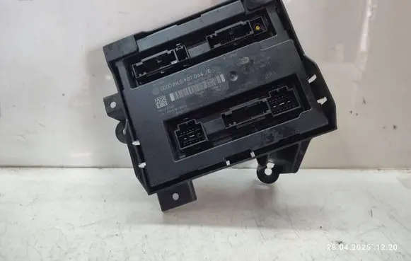 Audi A4 S4 B8 8K Comfort/convenience module 8K0907064JE