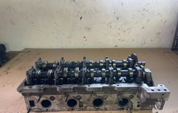 Mercedes-Benz C W202 Engine head 