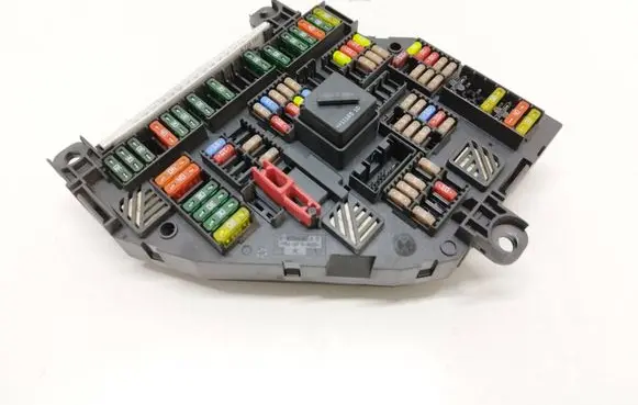 BMW 5 F10 F11 Fuse module 923442401 01813944 217033451
