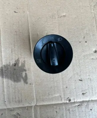 Volkswagen Golf IV Light switch 1C0941531