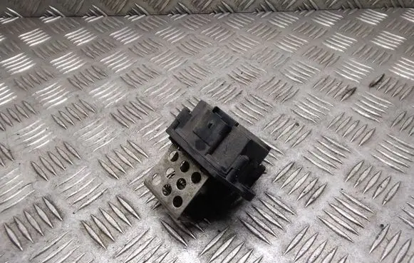 Peugeot 307 Coolant fan relay 9649247680