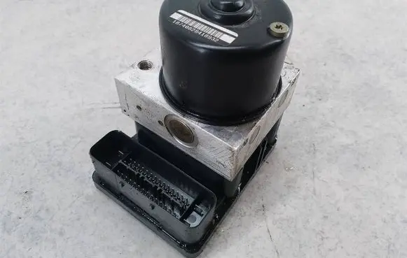 Mini One - Cooper R50 - 53 ABS Pump 67602656760266