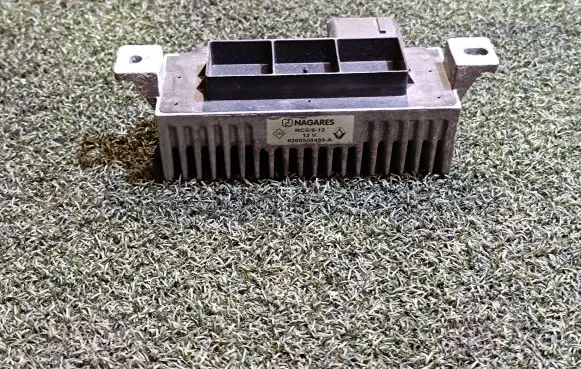 Renault Master III Glow plug pre-heat relay 8200558488 8200558488A