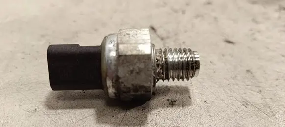 Opel Insignia B Oil pressure sensor 12637356