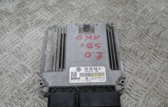 Volkswagen Golf V Other control units/modules 03G906016GJ