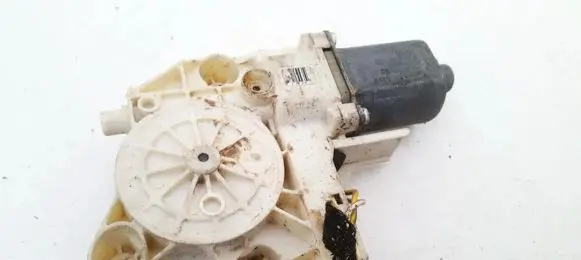 Ford Focus Front door window regulator motor 4m5t14553