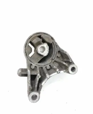 Opel Zafira B Engine mount bracket