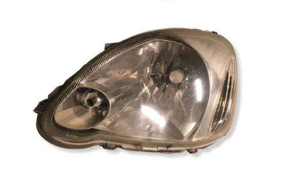 Toyota Yaris Headlight/headlamp 