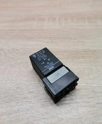Opel Zafira A Other relay 90463123 58201003