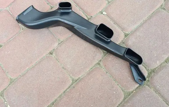 Opel Insignia B Air intake duct part 39011374