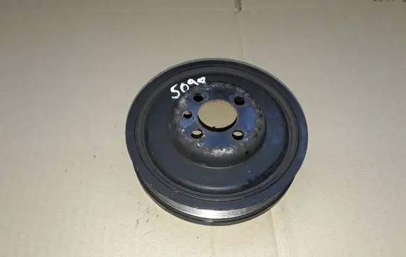 Volkswagen PASSAT B7 Crankshaft pulley 038105243M