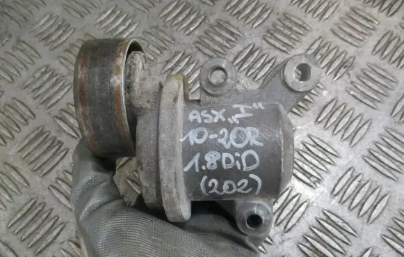 Mitsubishi ASX Generator/alternator belt tensioner