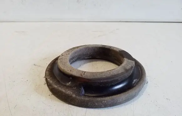 Nissan Pathfinder R51 Rear coil spring rubber mount 
