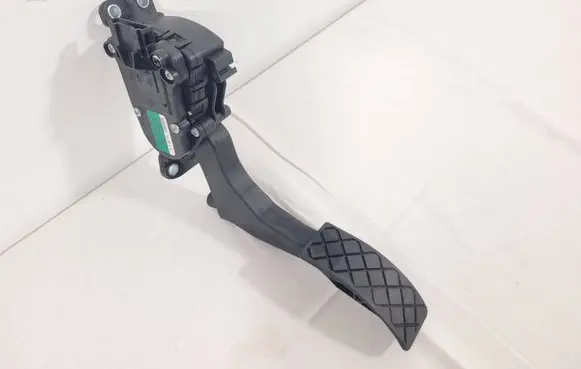 Seat Ibiza IV (6J,6P) Accelerator throttle pedal 6Q1721503m