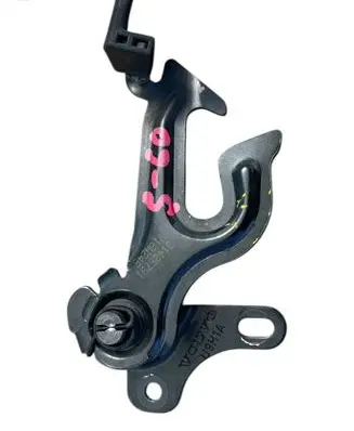 Volvo S60 Engine bonnet/hood lock/latch loop/hook 31425791