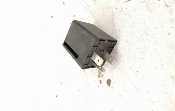 Opel Vectra C Cruise control relay 90240665 05997820