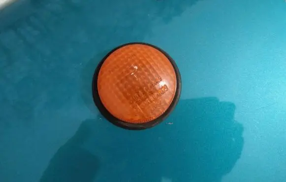 Nissan Micra Front fender indicator light