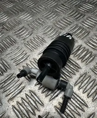 Windscreen/windshield washer pump