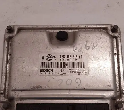 Volkswagen Golf IV Engine control unit/module 1039S00725 038906019AT 0281010974