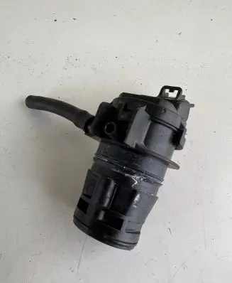 Suzuki Ignis Windscreen/windshield washer pump 0602104640