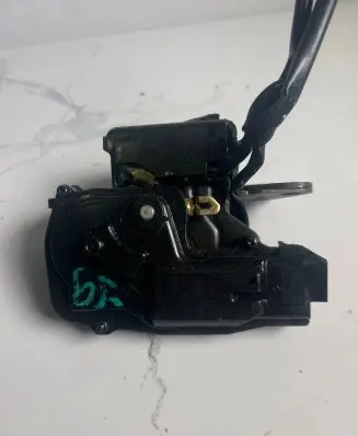 Toyota Prius (XW20) Loading door lock 
