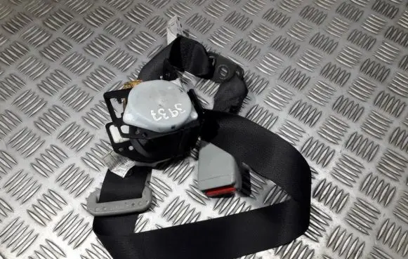 Lexus IS 220D-250-350 Middle seatbelt (rear) tkaf0ef702 tk-af0-ef702