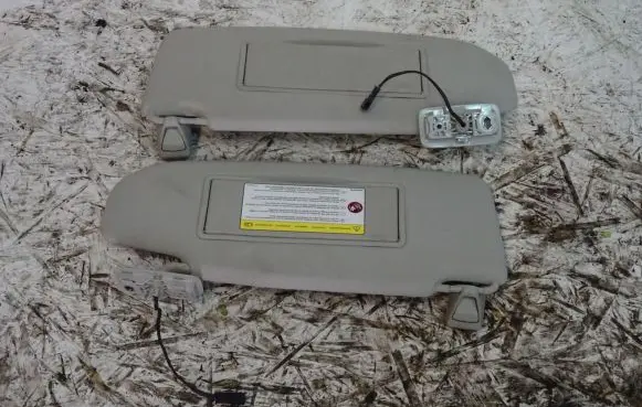 Volvo V40 Sun visor