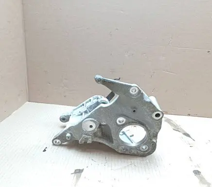 BMW X5 F15 A/C compressor mount bracket 7633707