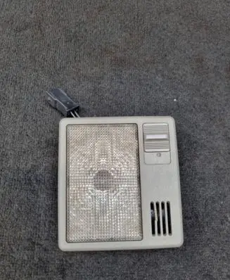 Audi 80 90 S2 B4 Front seat light 443947105E