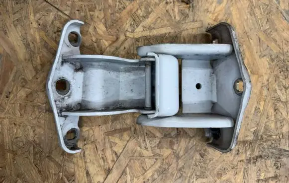 Renault Trafic II (X83) Rear door lower hinge