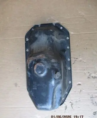 Volkswagen Polo III 6N 6N2 6NF Oil sump 030103601M