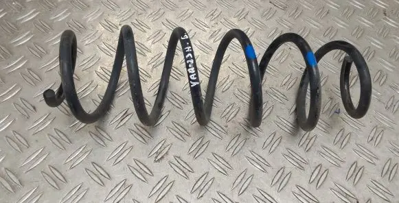 Toyota Yaris XP210 Rear coil spring