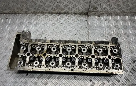 BMW 5 F10 F11 Engine head 7812929