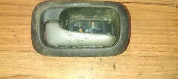 Honda CR-V Rear door interior handle