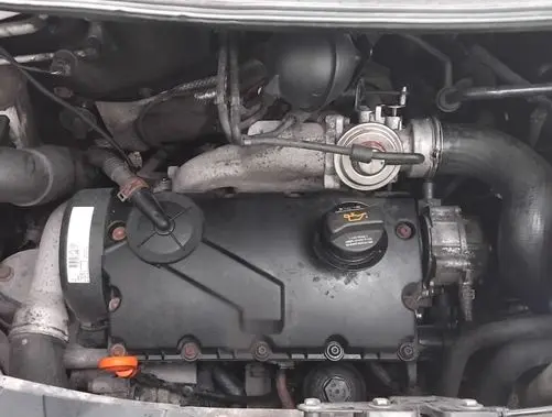 Volkswagen Transporter - Caravelle T5 Engine Axb