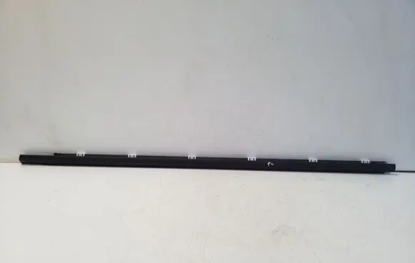 KIA Stonic Front door glass trim molding 