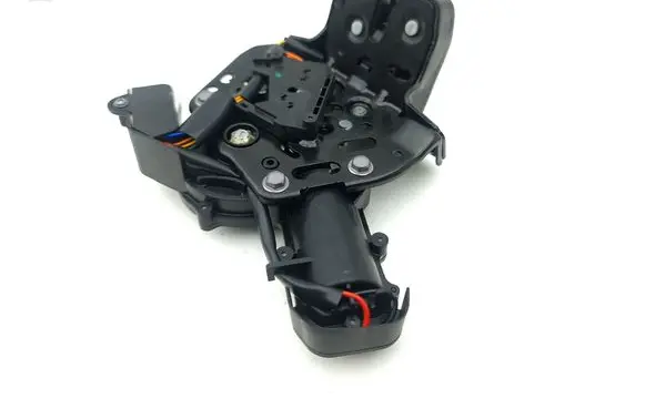 Renault Austral Tailgate/trunk/boot lock/catch/latch 905038143R