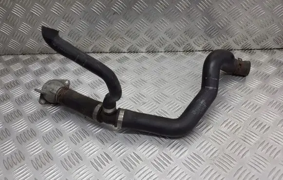 Opel Zafira B Engine coolant pipe/hose 13118821