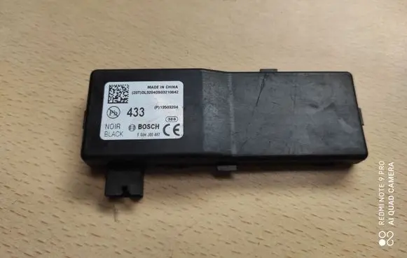Cadillac SRX Door central lock control unit/module F00HJ00487
