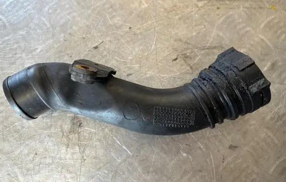 Renault Clio III Air intake hose/pipe 8200296596