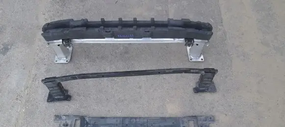 Opel Combo E Front bumper cross member n95654d5