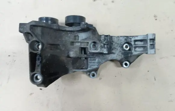 Audi A4 S4 B6 8E 8H Generator/alternator bracket 03G903143B