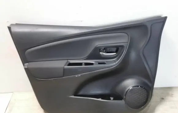Toyota Yaris Front door card panel trim 676200DR8020 1482584X