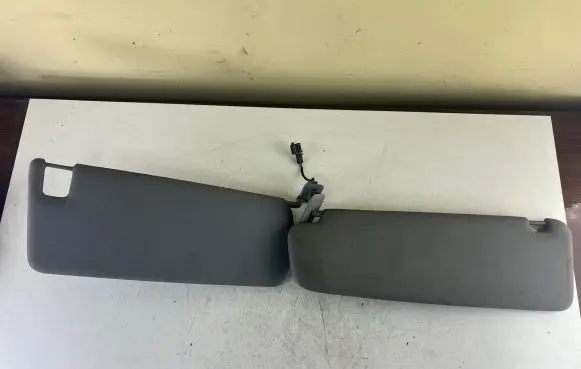 Volkswagen Touareg I Sun visor 7L6857552AC