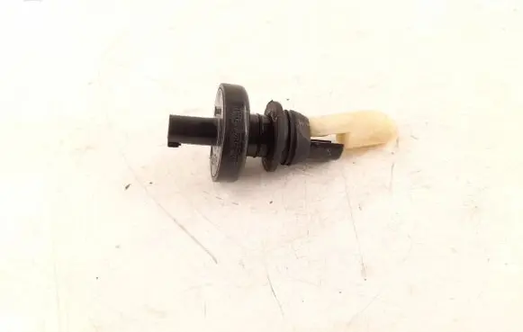Mercedes-Benz E W211 Windshield washer fluid level sensor 2205400045 A2205400045