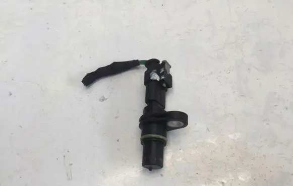 Audi A3 8Y Camshaft position sensor 04L907601A