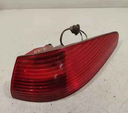 Peugeot 607 Rear/tail lights