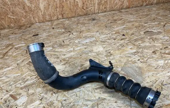 Mini One - Cooper F56 F55 Intercooler hose/pipe 8616211